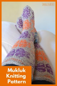 What could be better on a chilly day than a beautiful pair of muk luks?! This muk luk knitting pattern is sure to please your feet!