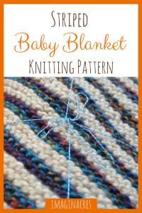 This baby blanket makes the best quick handmade gift for the little one in your life! This striped baby blanket knitting pattern is totally free and super easy, even for beginners!